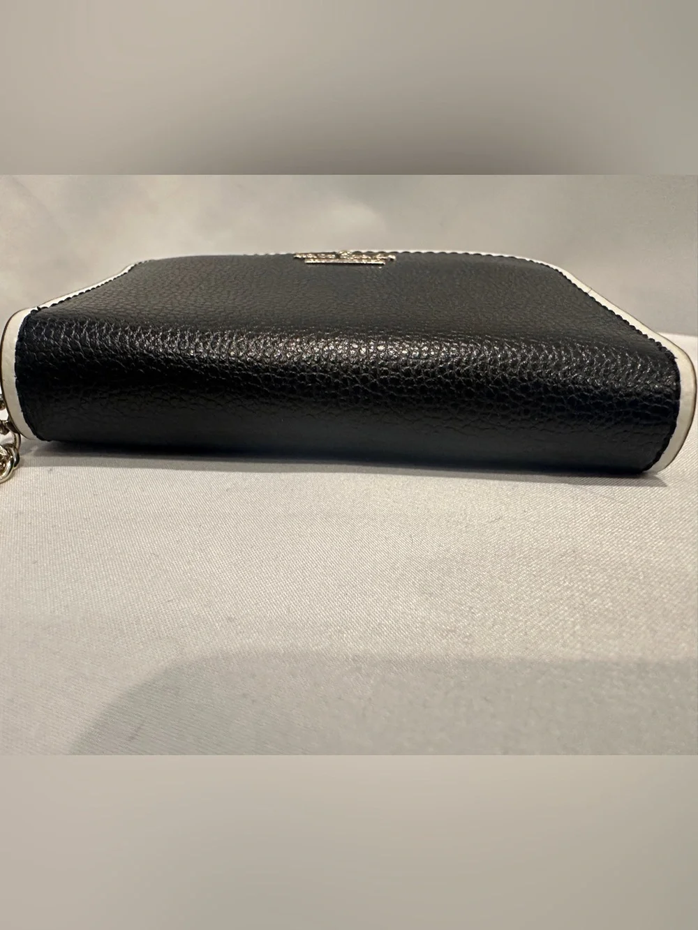 kate spade Black Leather Card Holder with Gold Logo and Keyring - Picture 4 of 6